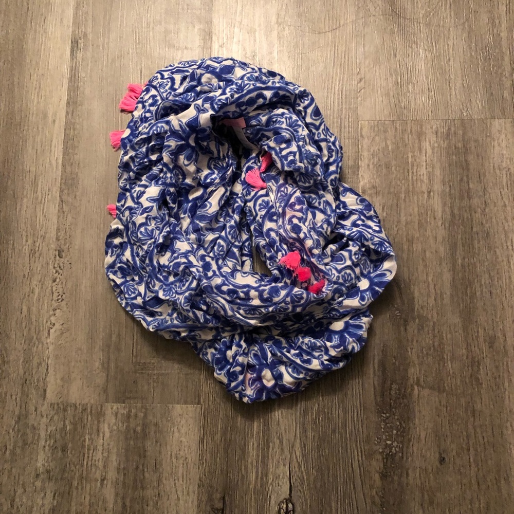 NWOT Lilly Pulitzer Loop Infinity Scarf